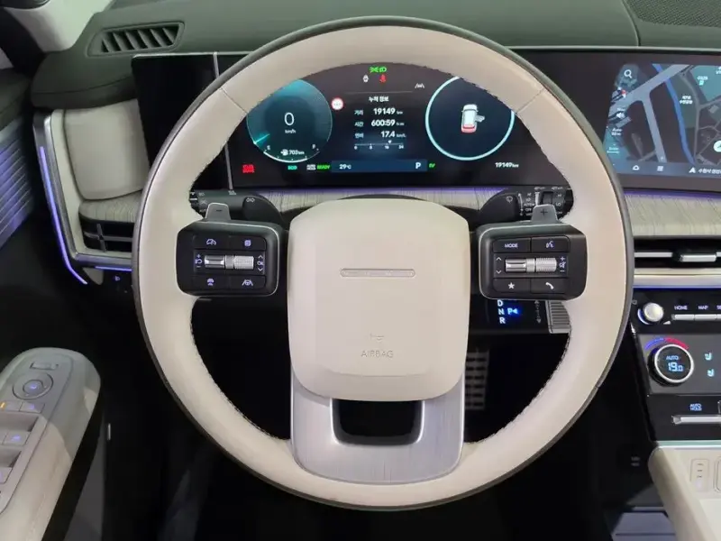2025 Hyundai Santa Fe с пробегом 19 149 км