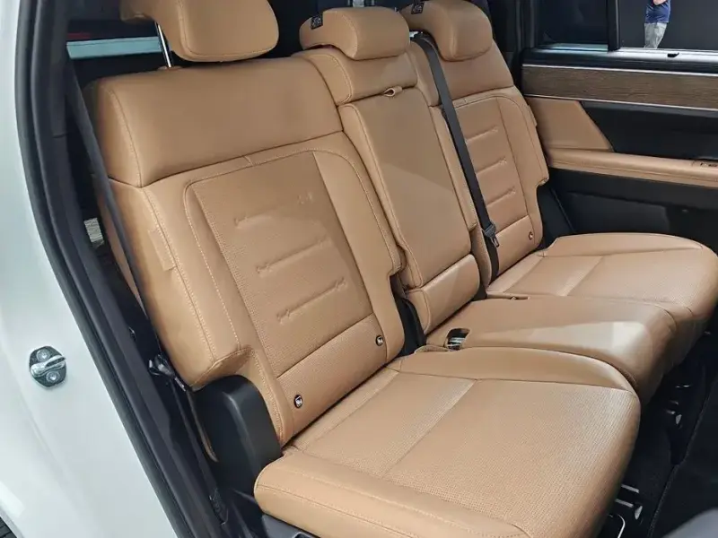 2025 Hyundai Santa Fe с пробегом 4 283 км