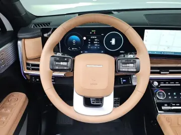 2025 Hyundai Santa Fe с пробегом 4 283 км