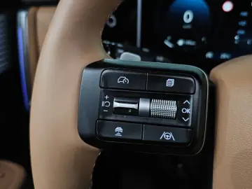 2025 Hyundai Santa Fe с пробегом 4 283 км