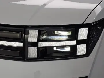 2025 Hyundai Santa Fe с пробегом 4 283 км