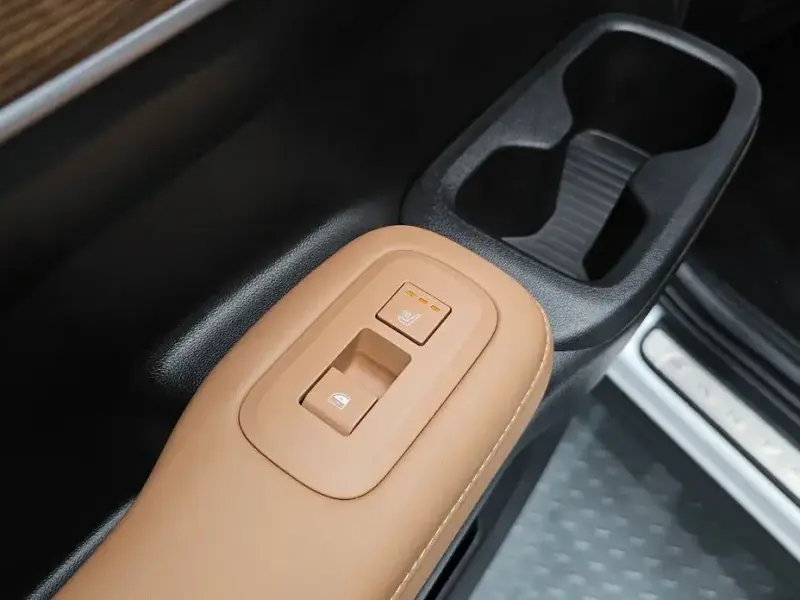 2025 Hyundai Santa Fe с пробегом 4 283 км