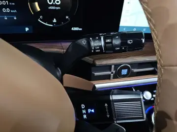 2025 Hyundai Santa Fe с пробегом 4 283 км