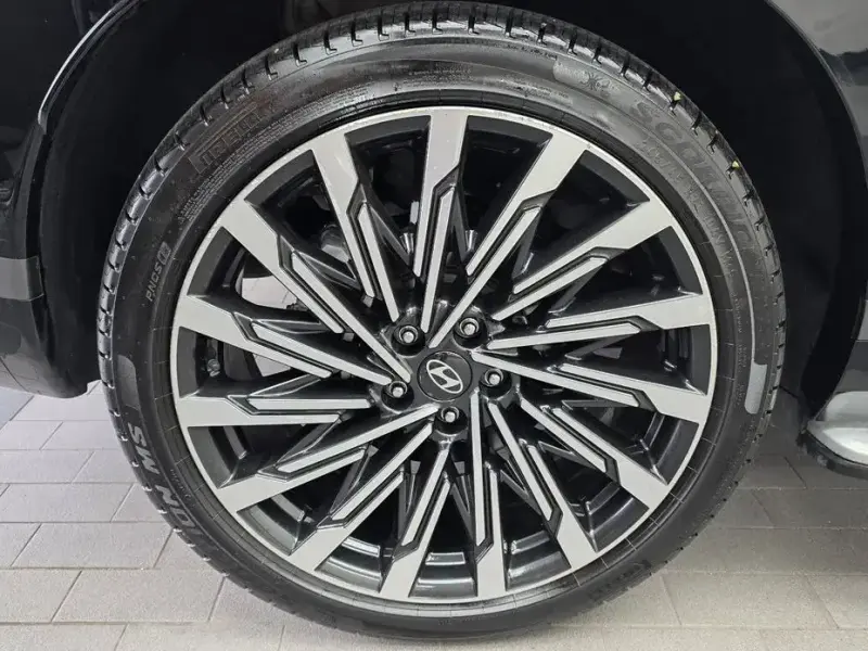 2024 Hyundai Santa Fe с пробегом 54 405 км