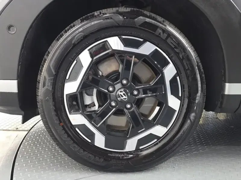 2024 Hyundai Santa Fe с пробегом 9 327 км