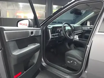 2024 Hyundai Santa Fe с пробегом 9 327 км