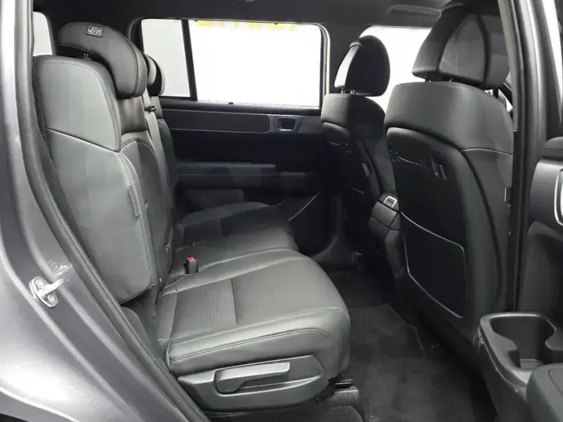 2024 Hyundai Santa Fe с пробегом 9 327 км