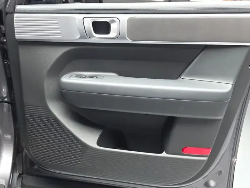 2024 Hyundai Santa Fe с пробегом 9 327 км