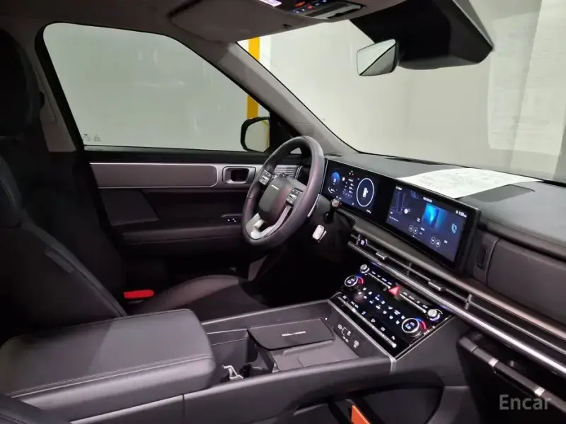 2025 Hyundai Santa Fe с пробегом 15 500 км