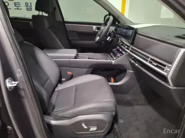 2025 Hyundai Santa Fe с пробегом 15 500 км
