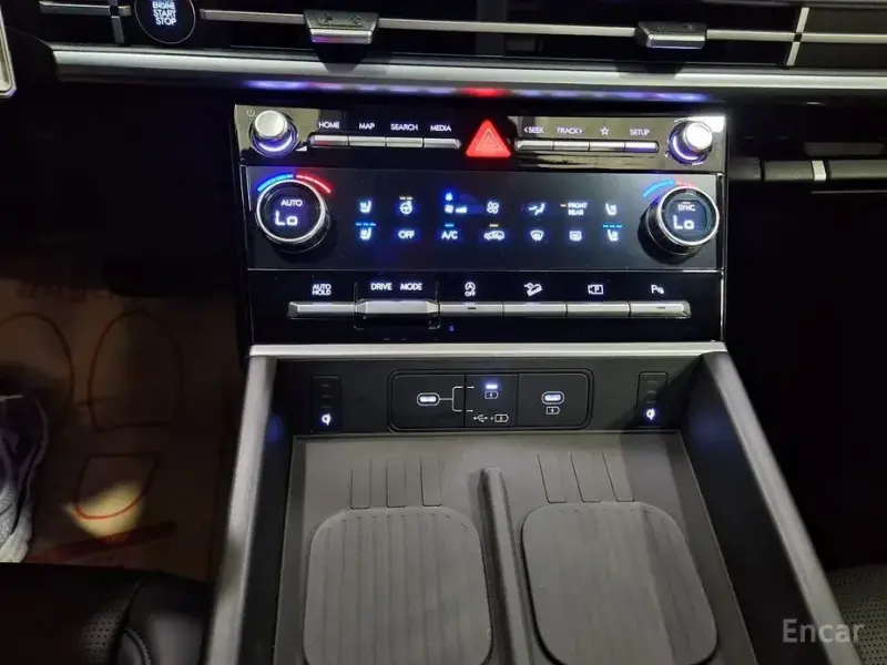 2025 Hyundai Santa Fe с пробегом 15 500 км