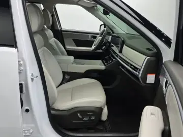 2024 Hyundai Santa Fe с пробегом 33 990 км