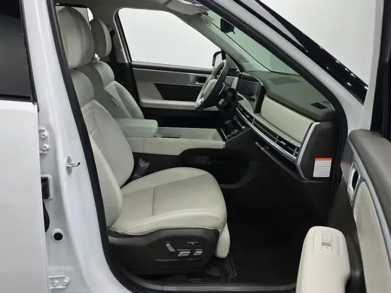 2024 Hyundai Santa Fe с пробегом 33 990 км