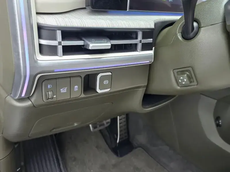 2024 Hyundai Santa Fe с пробегом 33 990 км