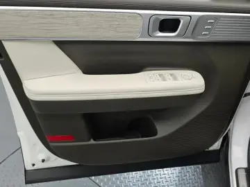2024 Hyundai Santa Fe с пробегом 33 990 км