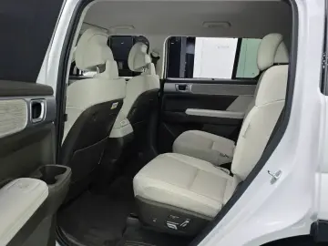 2024 Hyundai Santa Fe с пробегом 33 990 км