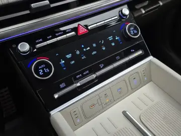 2024 Hyundai Santa Fe с пробегом 33 990 км