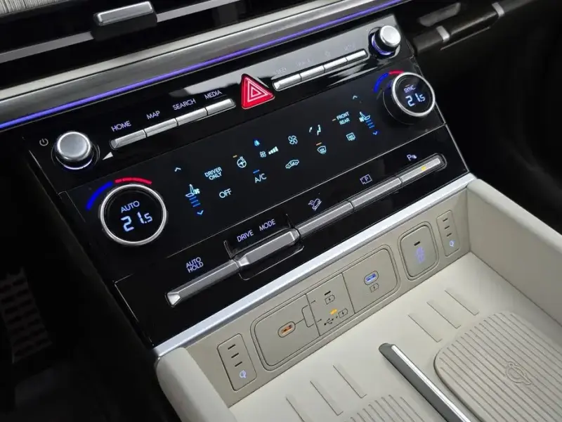 2024 Hyundai Santa Fe с пробегом 33 990 км