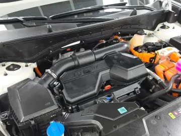 2025 Hyundai Santa Fe с пробегом 9 221 км
