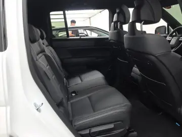 2025 Hyundai Santa Fe с пробегом 9 221 км