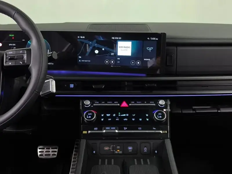 2025 Hyundai Santa Fe с пробегом 9 221 км