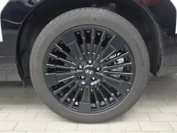2025 Hyundai Santa Fe с пробегом 9 221 км