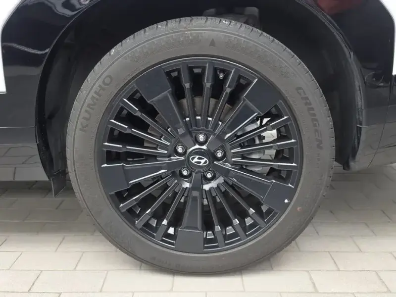 2025 Hyundai Santa Fe с пробегом 9 221 км