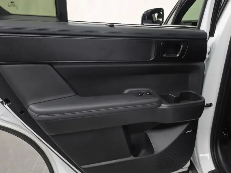 2025 Hyundai Santa Fe с пробегом 9 221 км