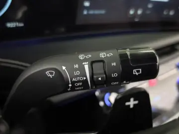 2025 Hyundai Santa Fe с пробегом 9 221 км
