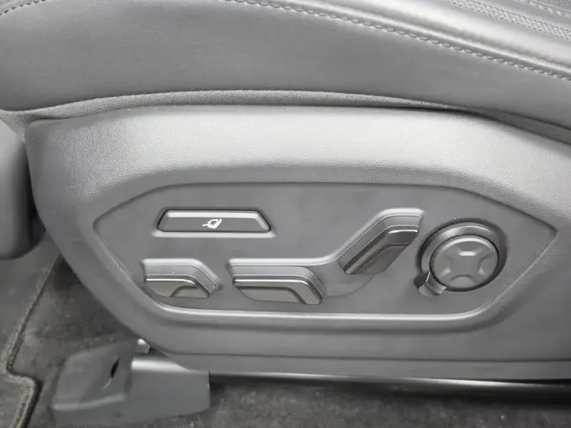 2025 Hyundai Santa Fe с пробегом 9 221 км