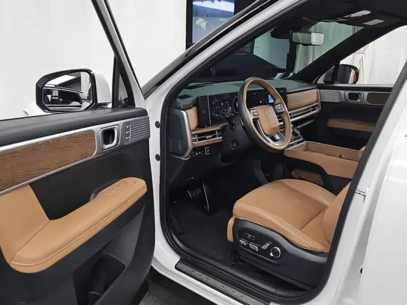 2023 Hyundai Santa Fe с пробегом 24 657 км