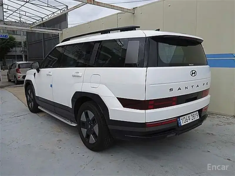 2024 Hyundai Santa Fe с пробегом 7 573 км