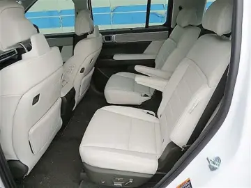 2024 Hyundai Santa Fe с пробегом 7 573 км