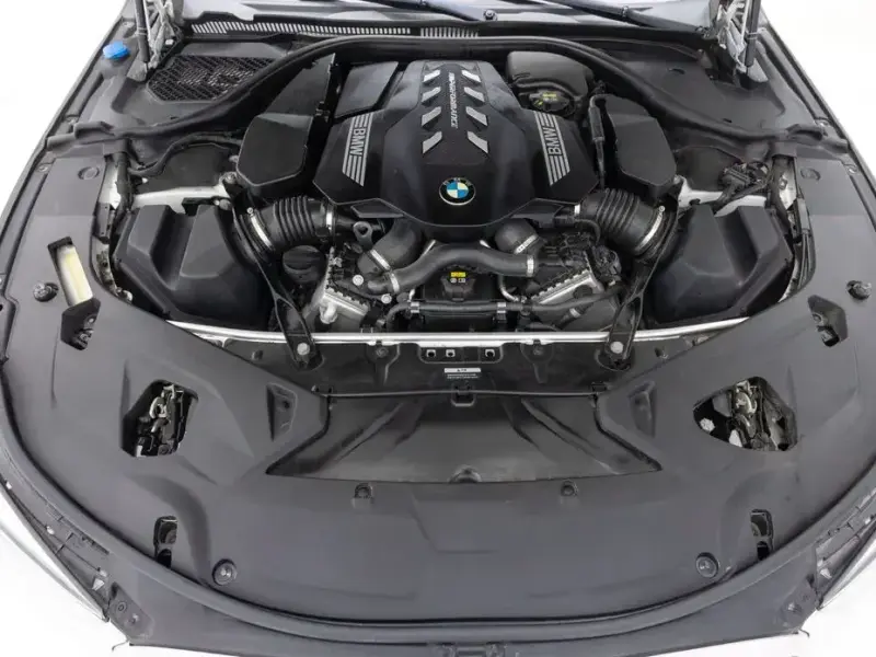 2022 BMW 8 серии с пробегом 78 220 км