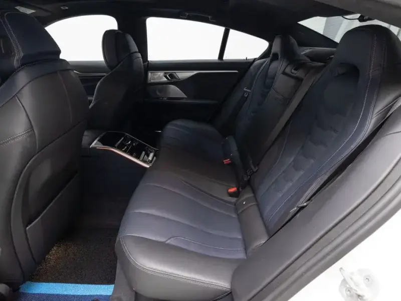 2022 BMW 8 серии с пробегом 78 220 км