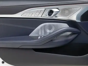 2022 BMW 8 серии с пробегом 78 220 км