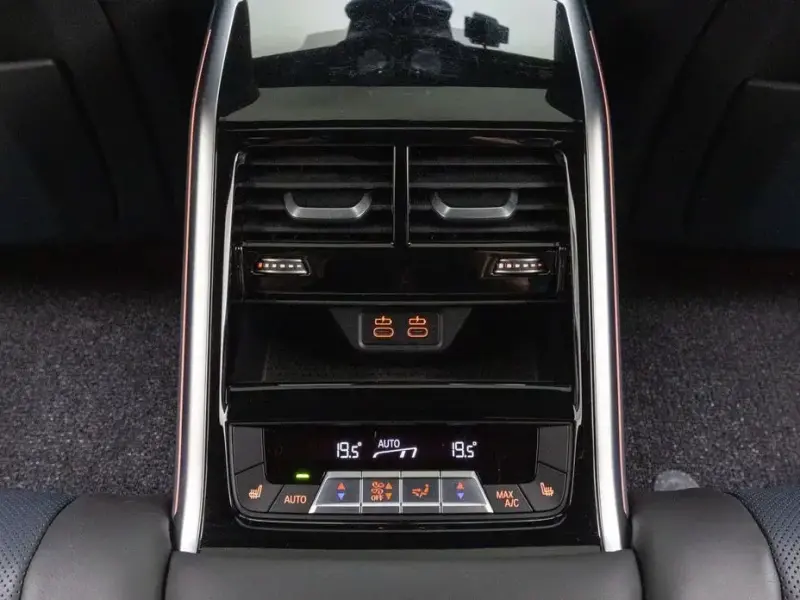 2022 BMW 8 серии с пробегом 78 220 км