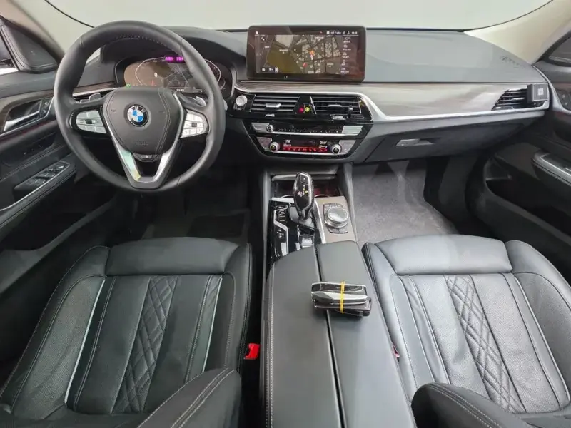 2022 BMW 6 серии с пробегом 31 581 км