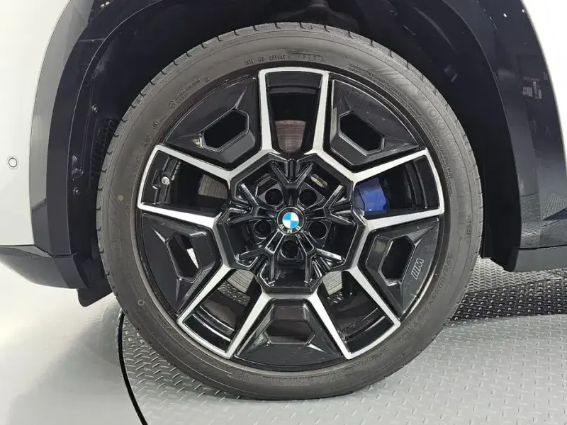 2023 BMW XM с пробегом 30 218 км