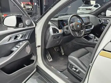 2023 BMW XM с пробегом 30 218 км