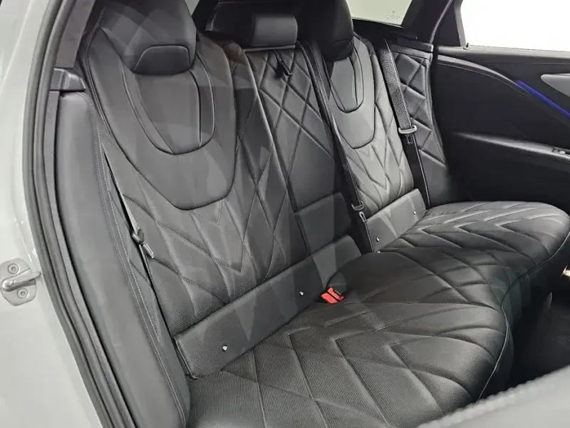2023 BMW XM с пробегом 30 218 км
