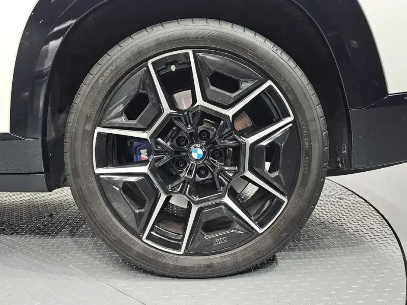 2023 BMW XM с пробегом 30 218 км