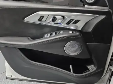 2023 BMW XM с пробегом 30 218 км