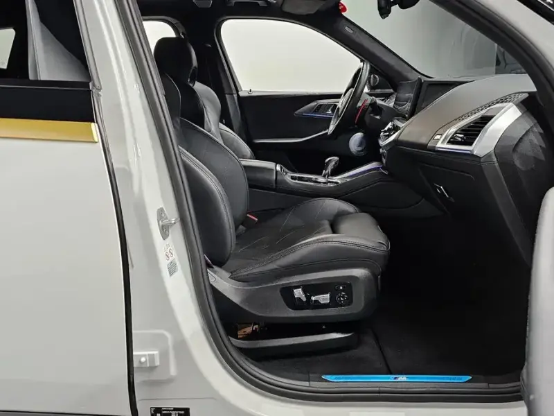 2023 BMW XM с пробегом 30 218 км