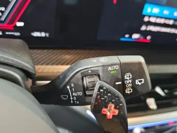 2023 BMW XM с пробегом 30 218 км