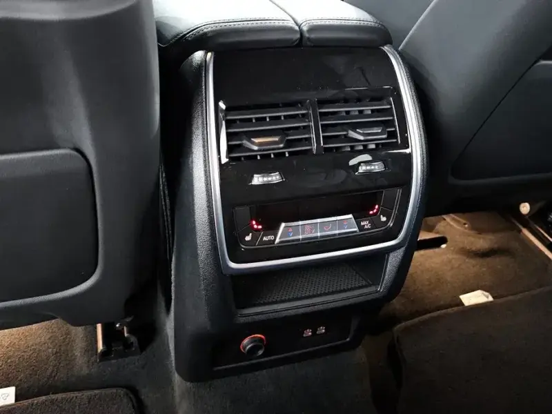 2023 BMW XM с пробегом 30 218 км