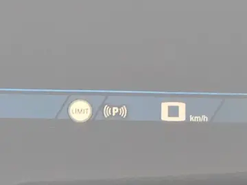 2023 BMW XM с пробегом 30 218 км