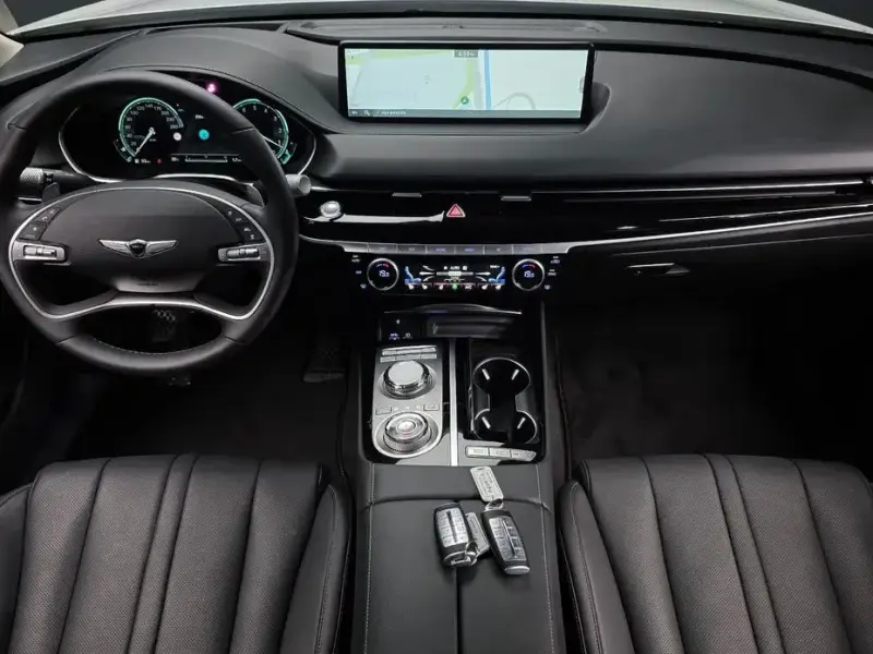 2023 Genesis G80 с пробегом 16 061 км