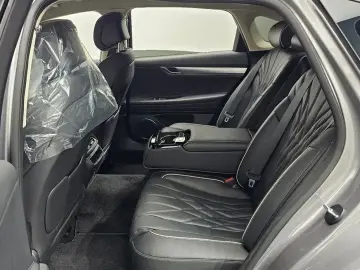2023 Genesis G80 с пробегом 26 649 км