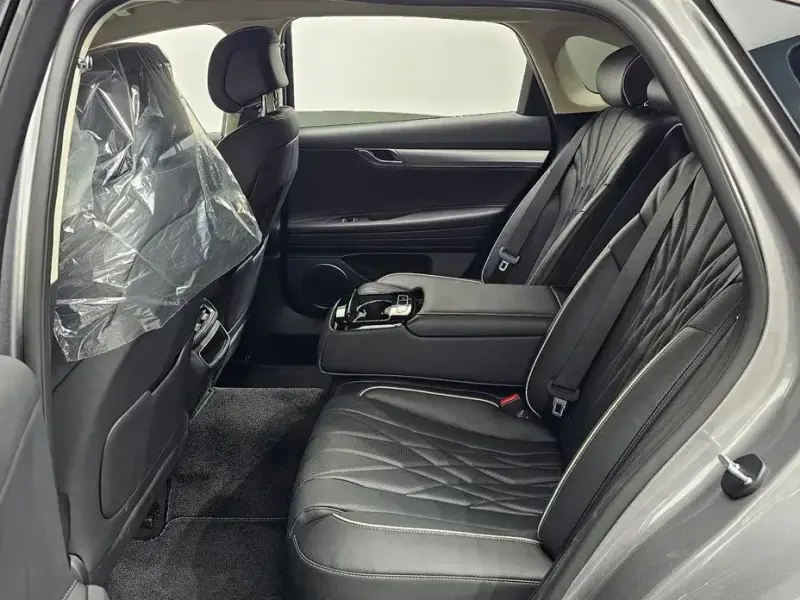 2023 Genesis G80 с пробегом 26 649 км